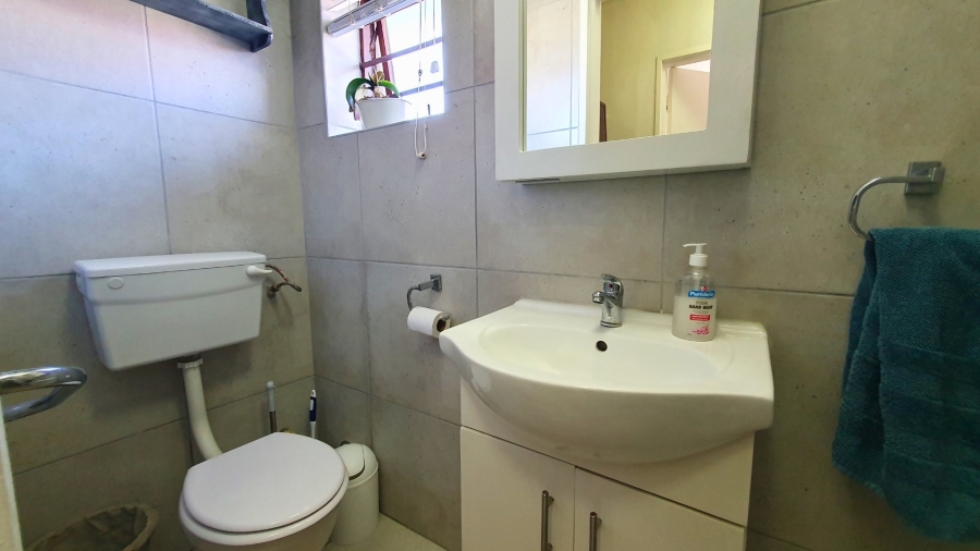 2 Bedroom Property for Sale in Dana Bay Western Cape